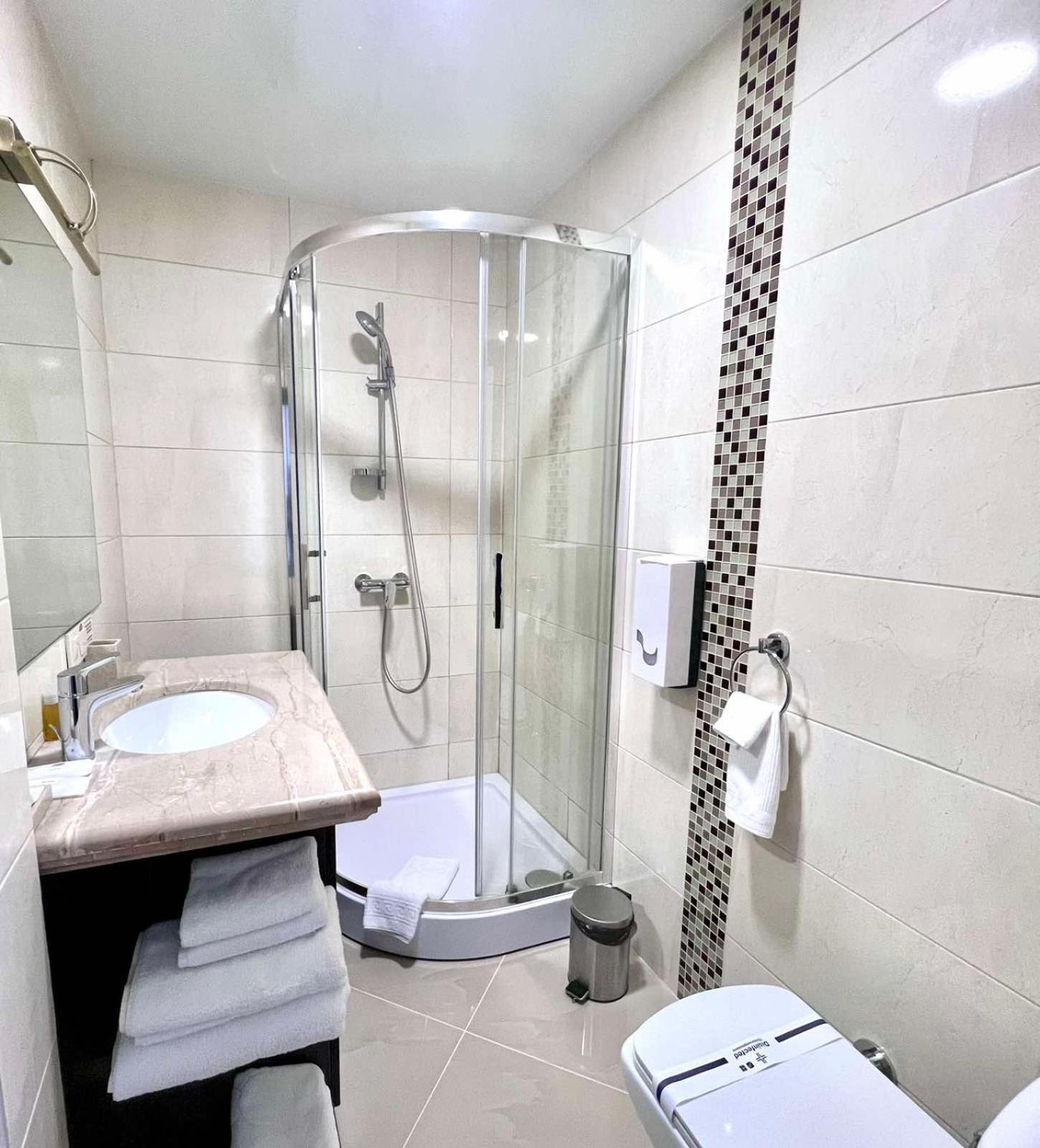 Spa Hotel Galera Kiev Exteriör bild